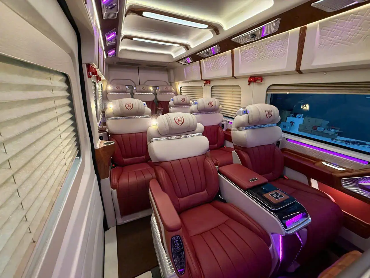 DỊCH VỤ THUÊ XE LIMOUSINE HCM