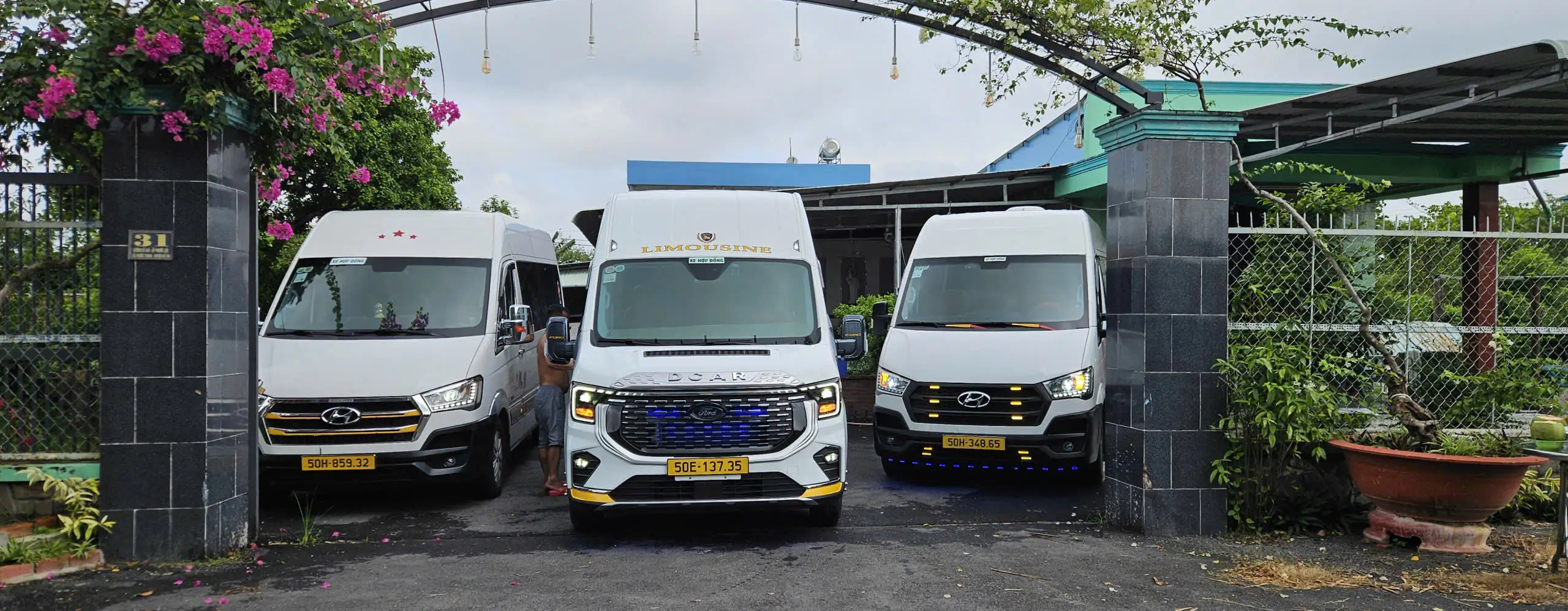 CHO THUÊ XE DU LỊCH 16 CHỖ TỪ HCM ĐI TỈNH