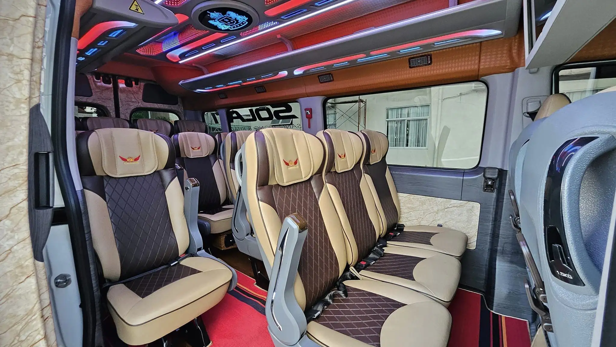 Thuê xe limousine TPHCM có tiện nghi tốt